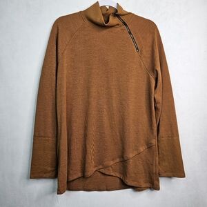 Doe & rae long sleeve turtleneck top sz M NWT